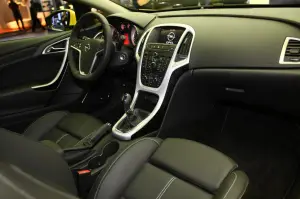 Opel Astra GTC - Salone di Francoforte 2011