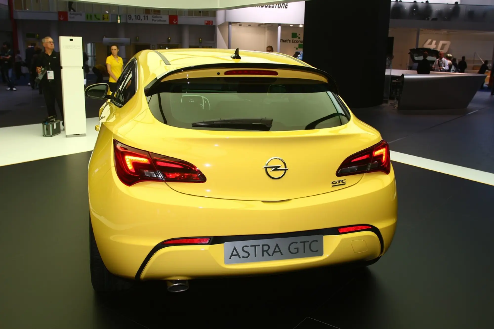 Opel Astra GTC - Salone di Francoforte 2011 - 10