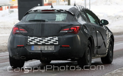 Opel Astra GTC spy