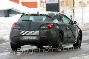 Opel Astra GTC spy - 4