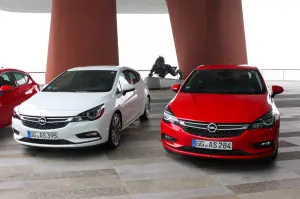 Opel Astra MY 2016 - Primo contatto, Vienna e Bratislava 05 e 06 ottobre 2015