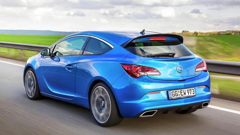 Opel Astra OPC 2012 nuove immagini ufficiali - 3