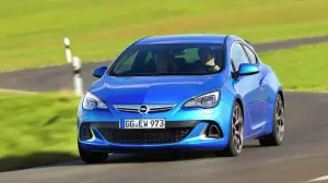 Opel Astra OPC 2012 nuove immagini ufficiali - 19