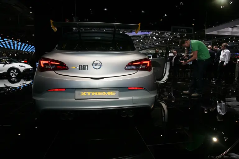 Opel Astra OPC Extreme - Salone di Ginevra 2014 - 4