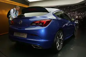 Opel Astra OPC - Salone di Ginevra 2012