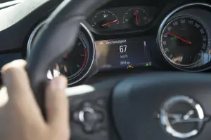 Opel Astra - sistemi di assistenza alla guida
