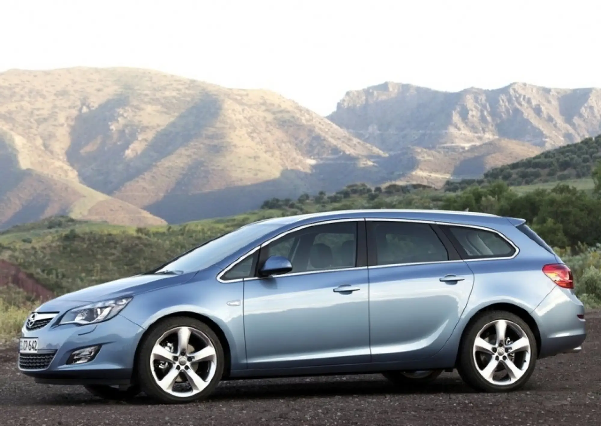 Opel Astra Sports Tourer 2011 - 5