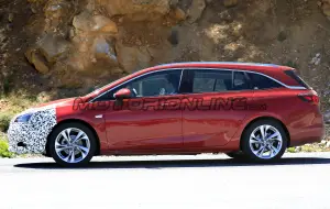 Opel Astra Sports Tourer 2020 - Foto spia 20-05-2019