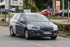 Opel Astra Sports Tourer MY 2016 - Foto spia 29-07-2015