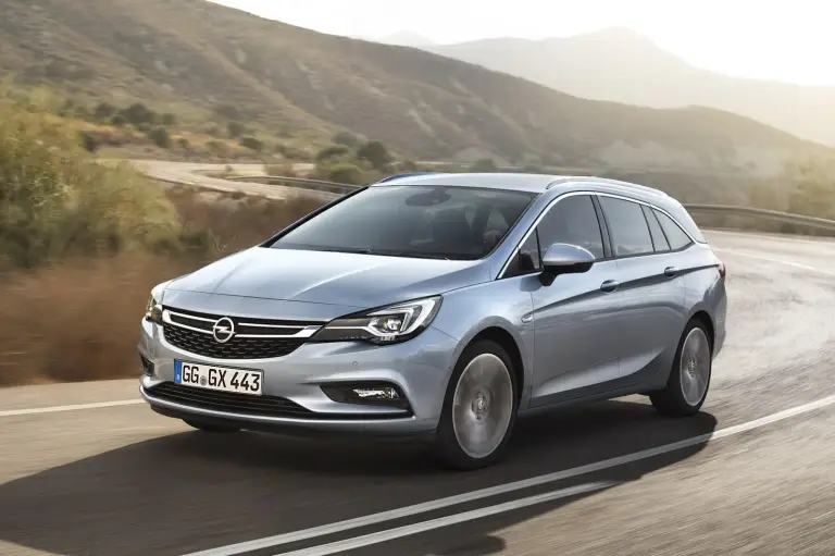 Opel Astra Sports Tourer MY 2016 - 3