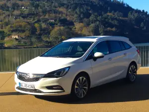 Opel Astra Sports Tourer MY2016