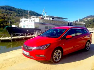 Opel Astra Sports Tourer MY2016