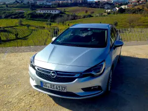 Opel Astra Sports Tourer MY2016