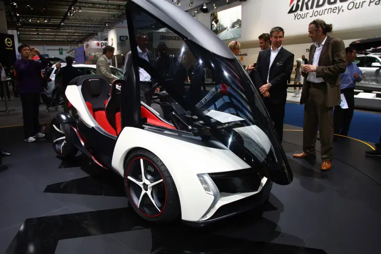 Opel Concept biposto elettrica - Salone di Francoforte 2011 - 10