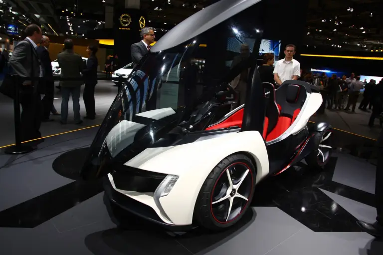 Opel Concept biposto elettrica - Salone di Francoforte 2011 - 12