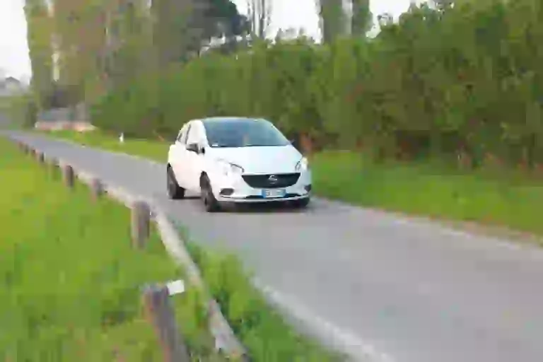 Opel Corsa 1.0 Turbo: prova su strada - 41