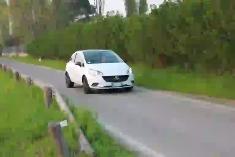 Opel Corsa 1.0 Turbo: prova su strada - 42