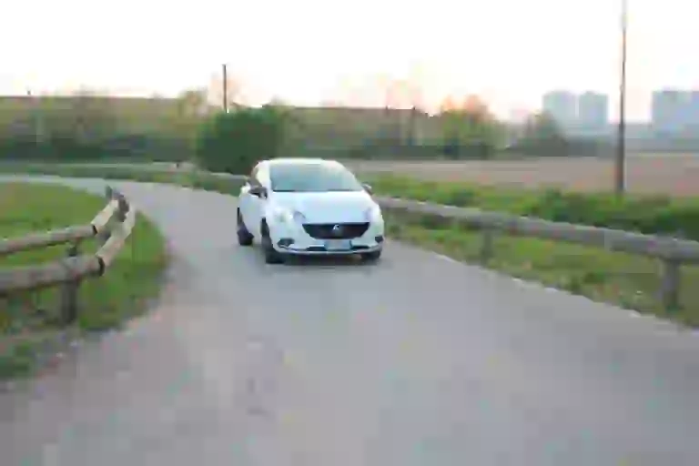 Opel Corsa 1.0 Turbo: prova su strada - 77