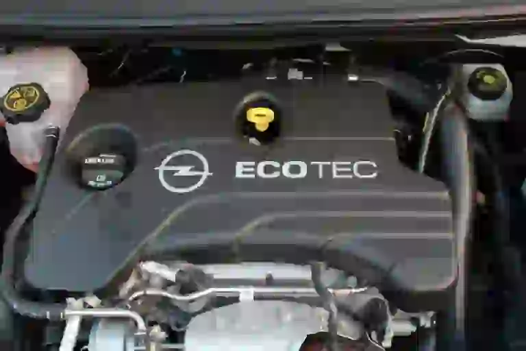 Opel Corsa 1.0 Turbo: prova su strada - 80