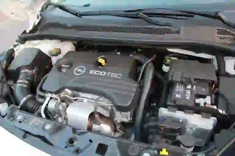 Opel Corsa 1.0 Turbo: prova su strada - 81
