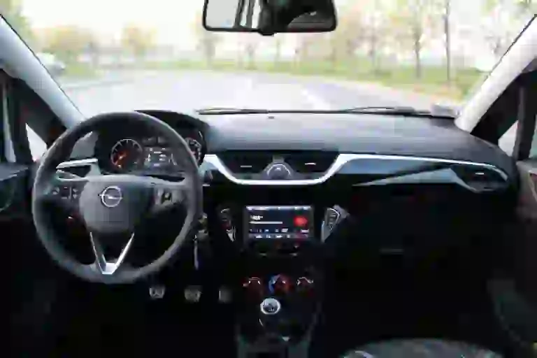 Opel Corsa 1.0 Turbo: prova su strada - 95