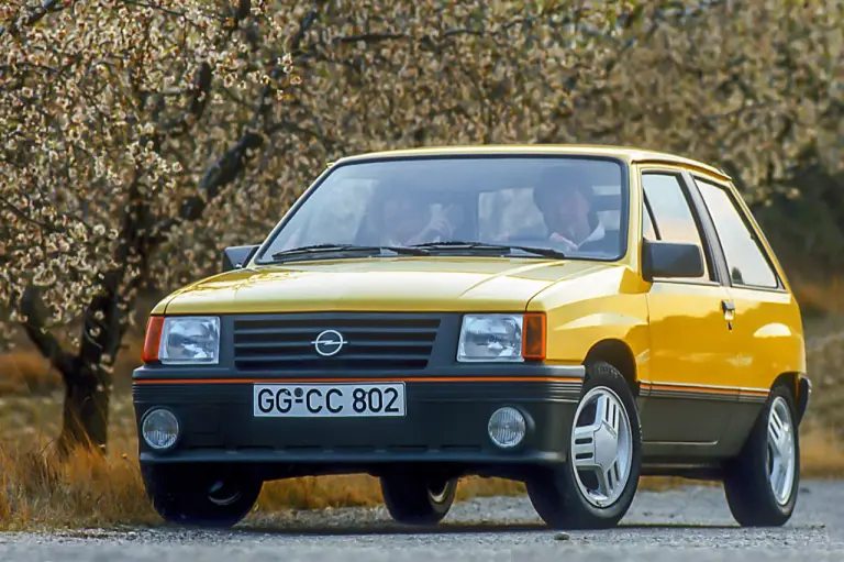 Opel Corsa 120th Anniversary e storiche - 6