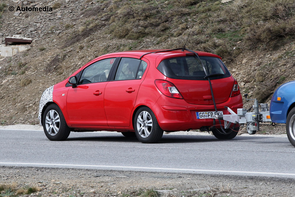 Opel Corsa 2014 - Foto spia 24-06-2013