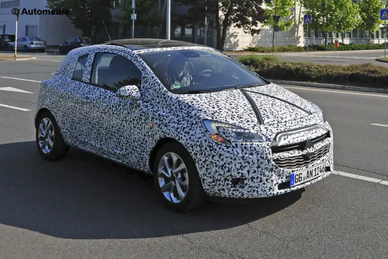 Opel Corsa 2015 - Foto spia 30-04-2014 - 1