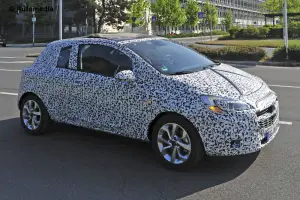 Opel Corsa 2015 - Foto spia 30-04-2014