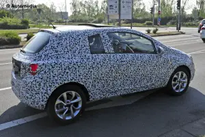 Opel Corsa 2015 - Foto spia 30-04-2014