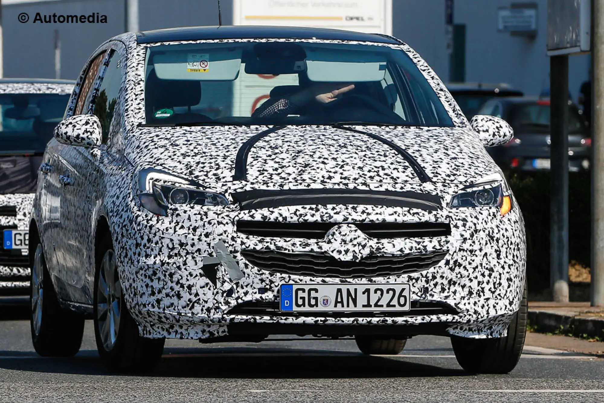 Opel Corsa 2015 - Foto spia 30-04-2014 - 6