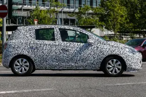 Opel Corsa 2015 - Foto spia 30-04-2014