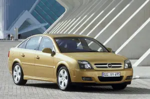 Opel Corsa-e e altri modelli - premio Volante Oro 