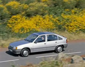 Opel Corsa-e e altri modelli - premio Volante Oro 