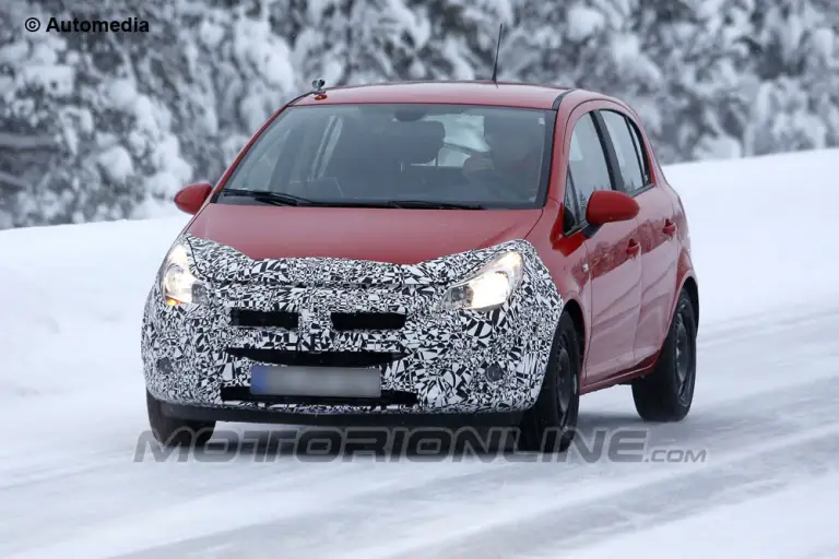 Opel Corsa facelift 2013 - Foto spia 08-02-2013 - 1