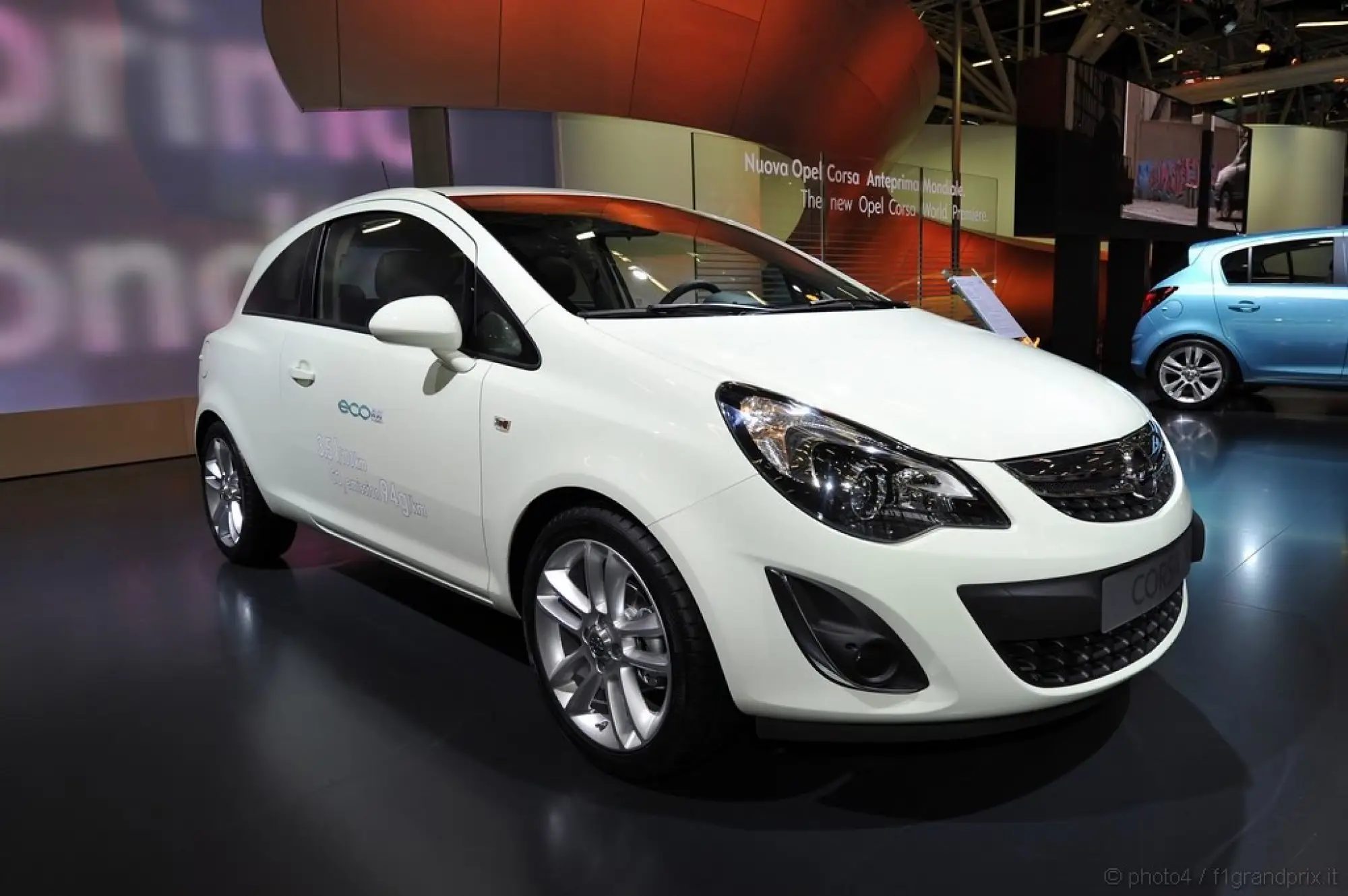 Opel Corsa facelift Motorshow Bolgna 2010 - 3