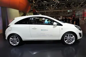 Opel Corsa facelift Motorshow Bolgna 2010 - 4