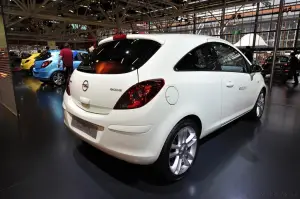 Opel Corsa facelift Motorshow Bolgna 2010 - 5