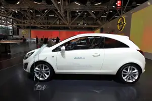 Opel Corsa facelift Motorshow Bolgna 2010 - 6