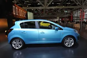 Opel Corsa facelift Motorshow Bolgna 2010 - 7