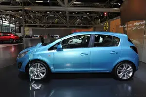 Opel Corsa facelift Motorshow Bolgna 2010 - 8