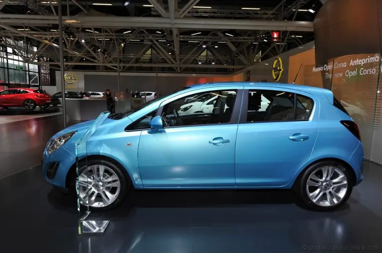 Opel Corsa facelift Motorshow Bolgna 2010 - 8