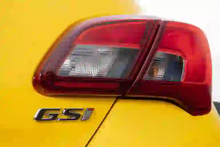 Opel Corsa GSi MY 2019 - 9