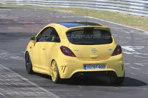 Opel Corsa OPC Nurburgring Edition: foto spia