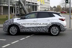 Opel Grandland - Foto spia 22-3-2021