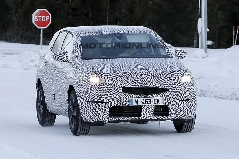 Opel Grandland X - Foto spia 25-01-2017 - 1
