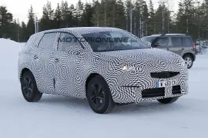 Opel Grandland X - Foto spia 25-01-2017