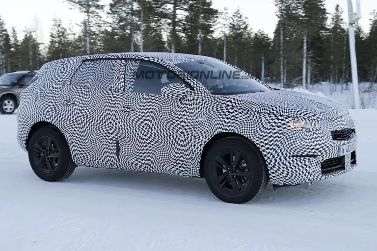 Opel Grandland X - Foto spia 25-01-2017 - 5