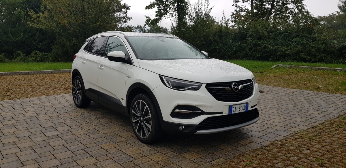 Opel Grandland X Hybrid 4 - Com'e' e come va