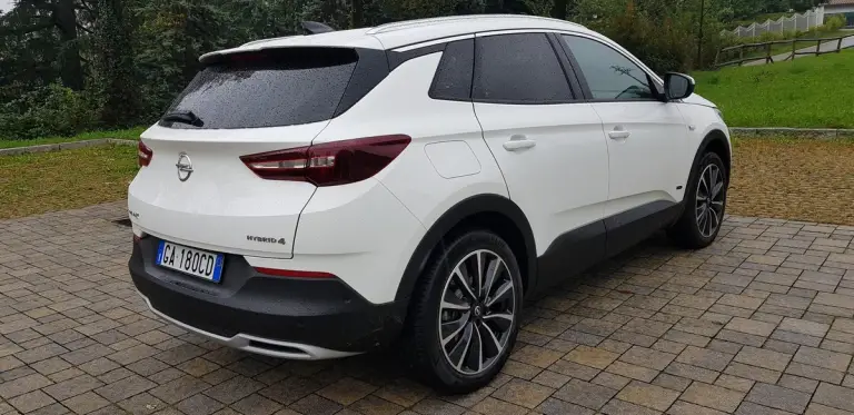 Opel Grandland X Hybrid 4 - Com'e' e come va - 7